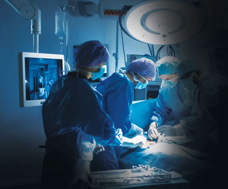 تقديم العمليات الجراحية الطارئة للمرضى المحتاجين الذين يواجهون ظروفا صحية ومعيشية صعبة بهدف الإسهام في تحقيق الاستقرار الصحي والنفسي لهم ولأسرهم